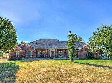 Farm and Ranch in McClain County, Oklahoma