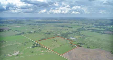 Farm and Ranch in Dewitt County, Texas