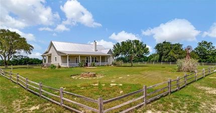 Farm and Ranch in Victoria County, Texas