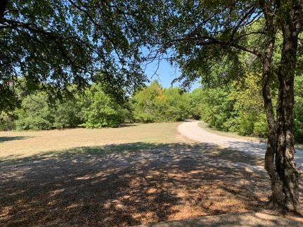 Farm and Ranch in Grayson County, Texas