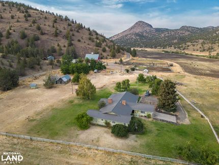 Farm and Ranch in Jefferson County, Oregon