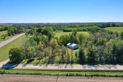 Land in Fayette County, Iowa