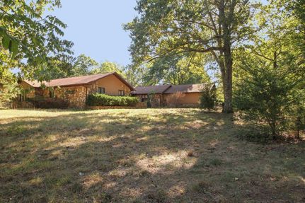 Farm and Ranch in Howell County, Missouri