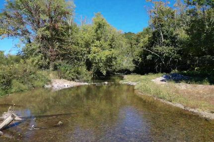 Farm and Ranch in Perry County, Tennessee