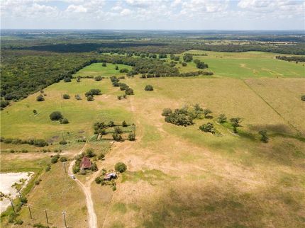 Farm and Ranch in Gonzales County, Texas