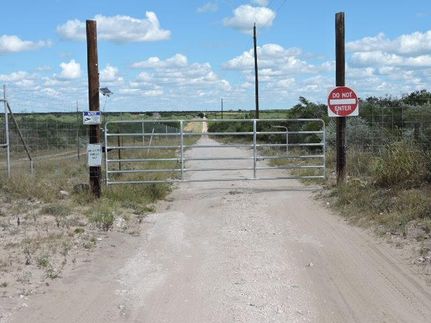 Farm and Ranch in Duval County, Texas