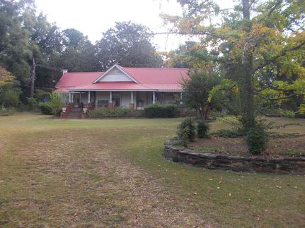 Farm and Ranch in Elmore County, Alabama
