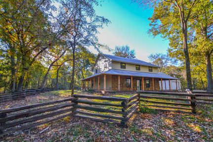 Farm and Ranch in Wood County, Texas