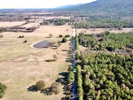 Farm and Ranch in Sebastian County, Arkansas