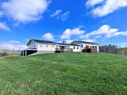 Farm and Ranch in Floyd County, Virginia