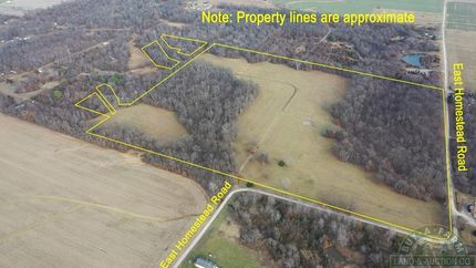 Land in Jefferson County, Illinois