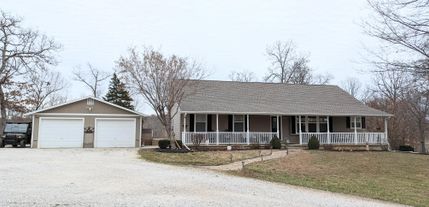 House in Cedar County, Missouri