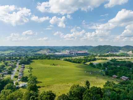 Farm and Ranch in Sullivan County, Tennessee
