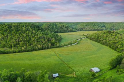 Farm and Ranch in Jackson County, Tennessee