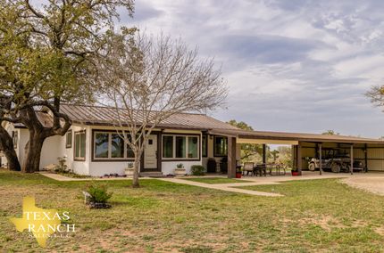 House in Medina County, Texas