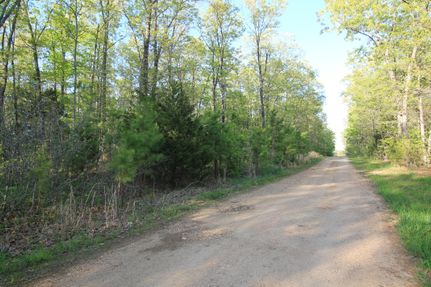 Farm and Ranch in Washington County, Missouri