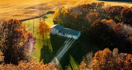 Land in Warren County, Illinois