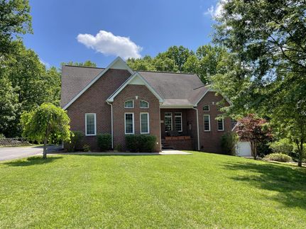 Farm and Ranch in Warren County, Tennessee