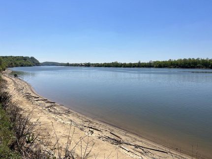 Farm and Ranch in Perry County, Tennessee