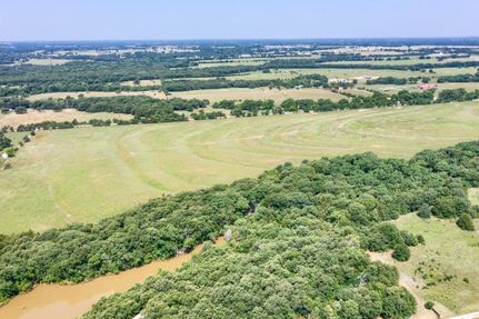 Farm and Ranch in Grayson County, Texas