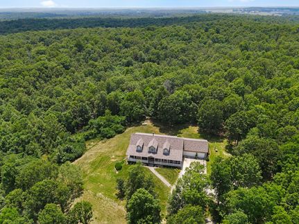 Farm and Ranch in Howell County, Missouri