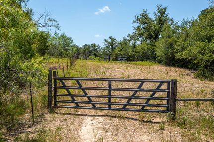 Farm and Ranch in Gonzales County, Texas