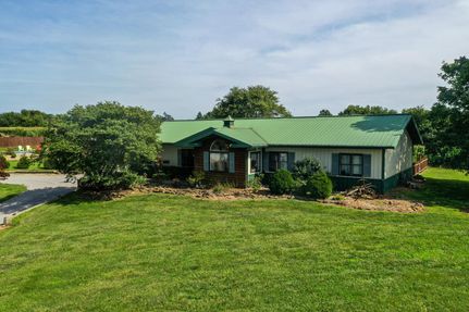 Homesite in Johnson County, Illinois