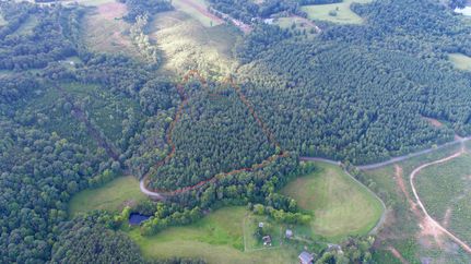 Farm and Ranch in Bedford County, Virginia