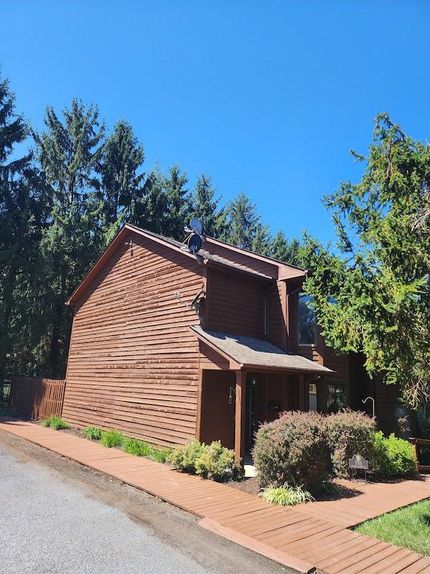 Farm and Ranch in Montgomery County, Virginia