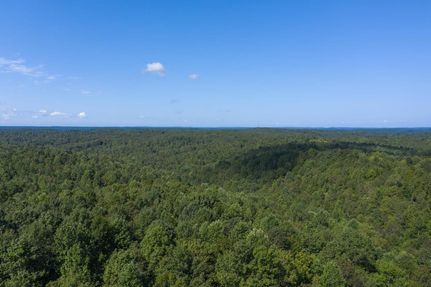Farm and Ranch in Humphreys County, Tennessee