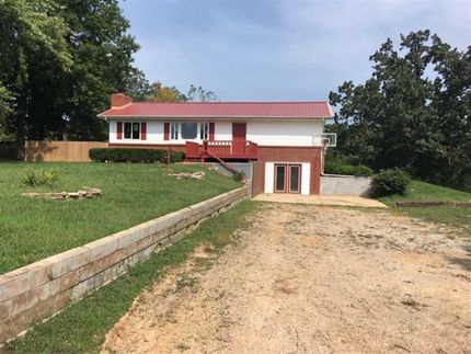 Farm and Ranch in Howell County, Missouri