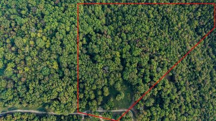 Farm and Ranch in Stone County, Missouri
