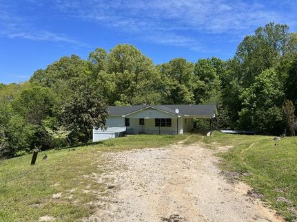 Farm and Ranch in Perry County, Tennessee