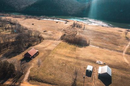 Farm and Ranch in Izard County, Arkansas