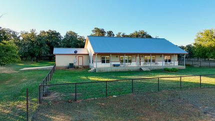 Farm and Ranch in Wilson County, Texas