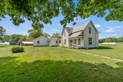 Homesite in Louisa County, Iowa