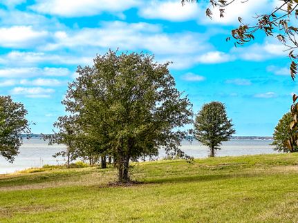 Farm and Ranch in Navarro County, Texas