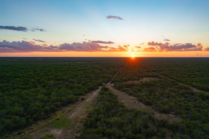 Farm and Ranch in Duval County, Texas