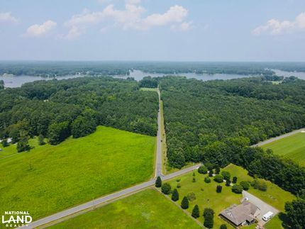 Farm and Ranch in Mathews County, Virginia