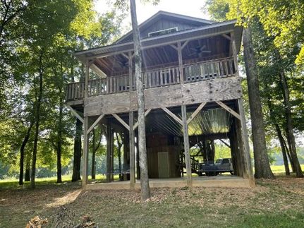 House in Lawrence County, Tennessee