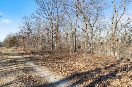 Farm and Ranch in Benton County, Missouri