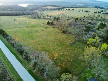 Farm and Ranch in Stone County, Missouri