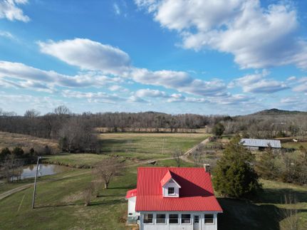 Farm and Ranch in Wayne County, Tennessee