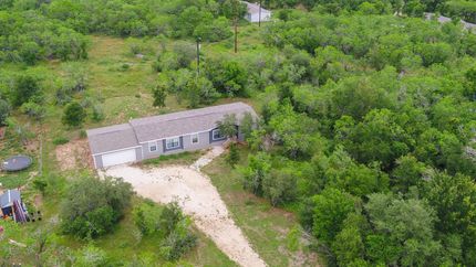Farm and Ranch in Caldwell County, Texas