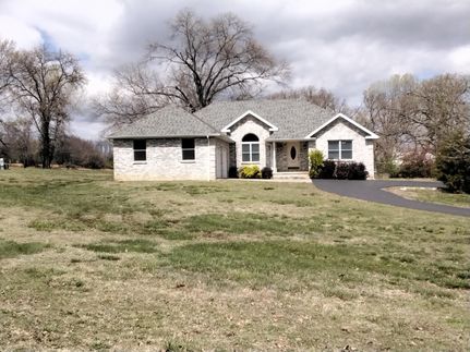 House in Cedar County, Missouri