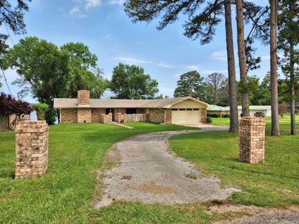 Farm and Ranch in Henderson County, Texas