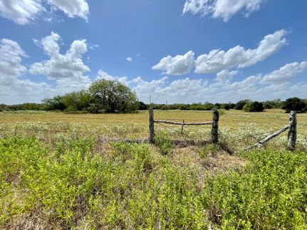 Farm and Ranch in Karnes County, Texas