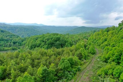 Farm and Ranch in Claiborne County, Tennessee