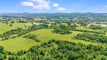 Farm and Ranch in Campbell County, Tennessee