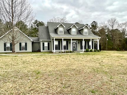 Farm and Ranch in Macon County, Alabama